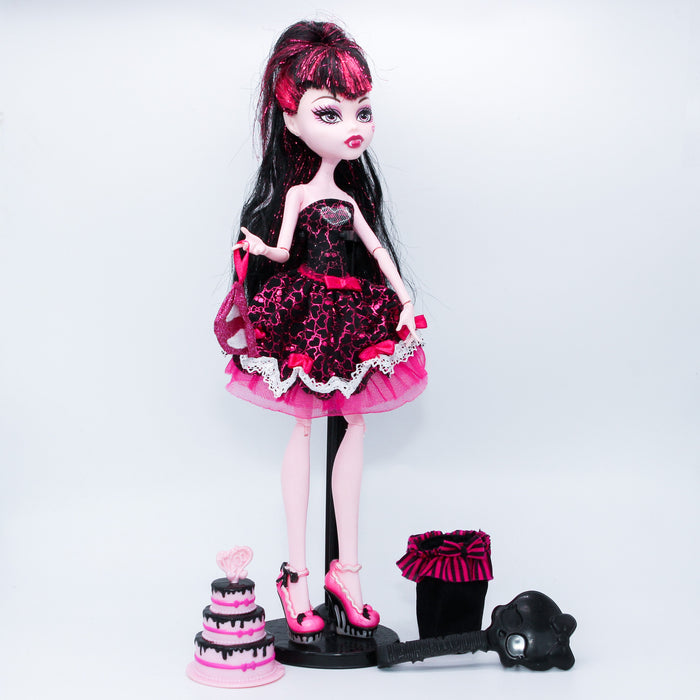 Monster High Draculaura Sweet 1600 nukke - Second Hand